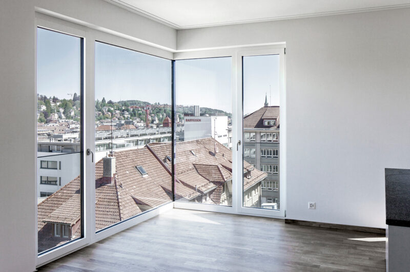 Holz/Metallfenster-System, Fenster- und Fassadensystem, Wohnbaufenster, windura