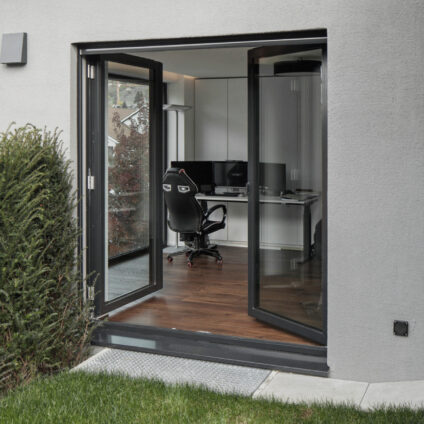 isolierte Alu-Fenster und -Türen, aldura comfort